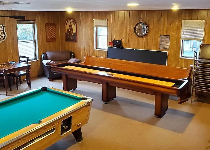 Motels in Henniker