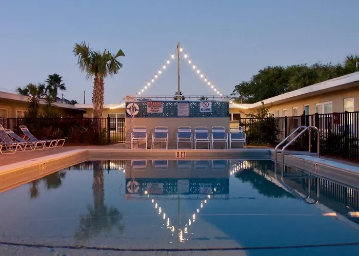 Motels in Shalimar