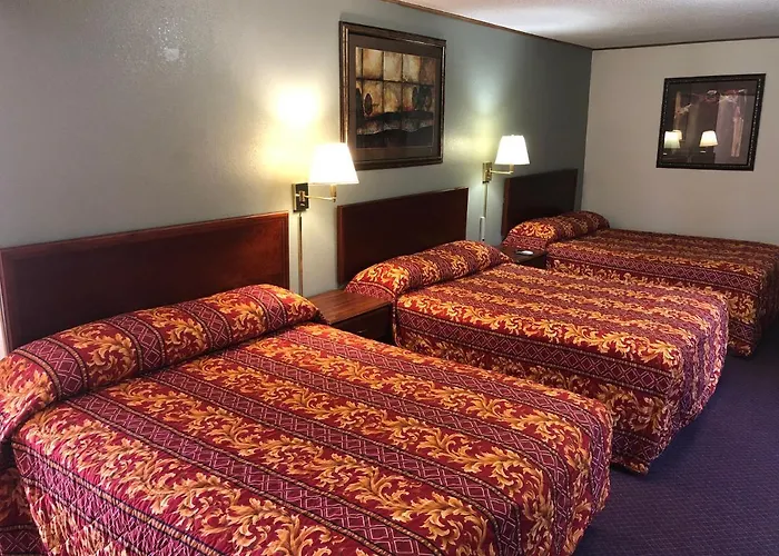 Motels in Council Grove