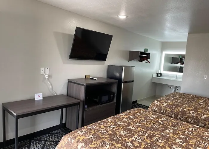Motels in Cameron