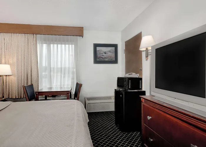 Motels in Pelham