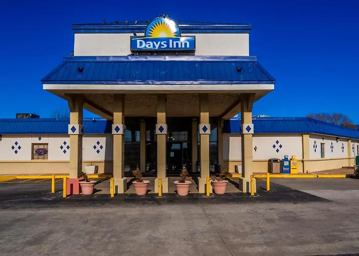 Motels in Clinton