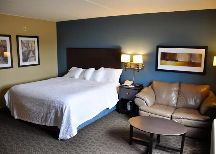 Cheap Hotels in Clear Lake