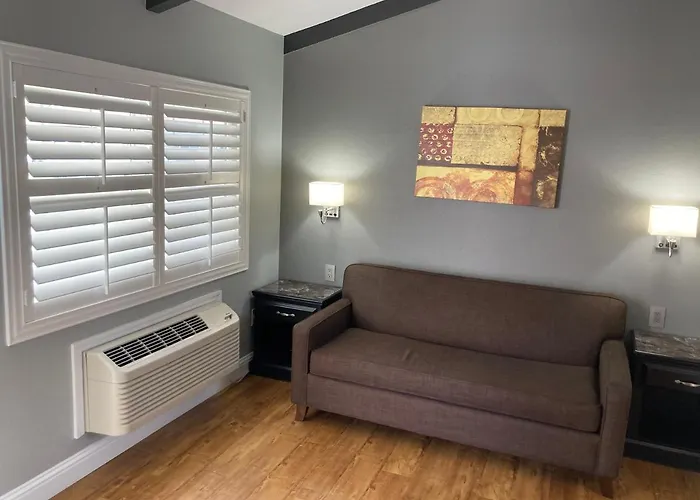 Motels in Pleasanton