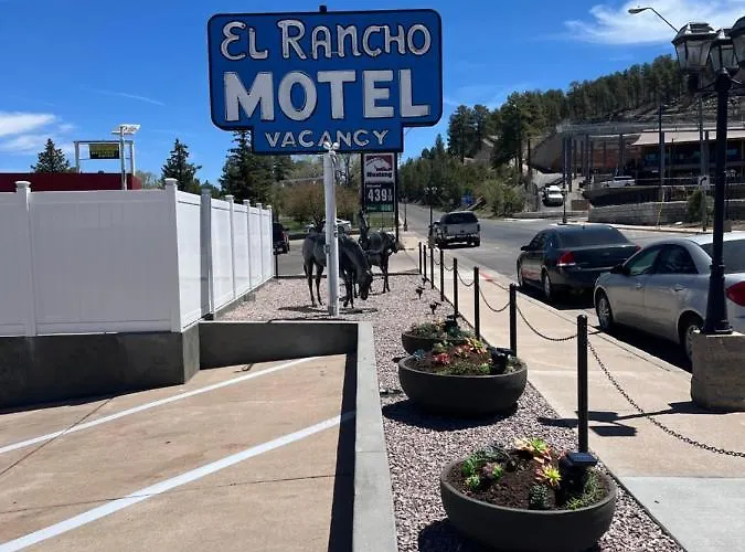 Motels in Kachina Village
