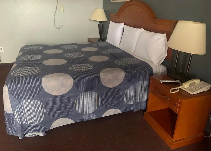 Motels in Stamford