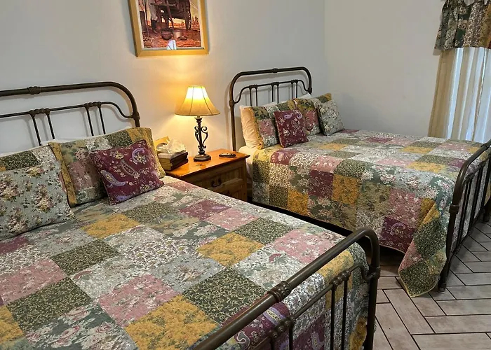 Motels in Belle Meade