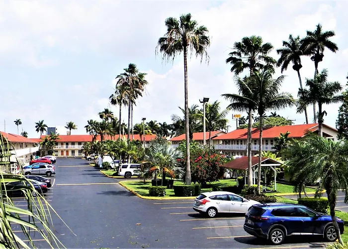 Motels in Golden Beach