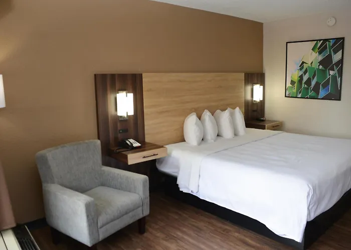 Motels in Santee