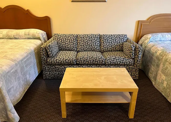 Motels in Simcoe