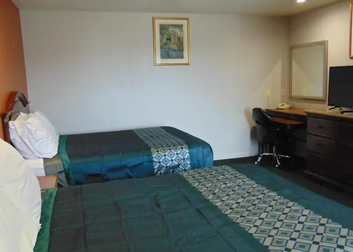 Motels in Corcoran