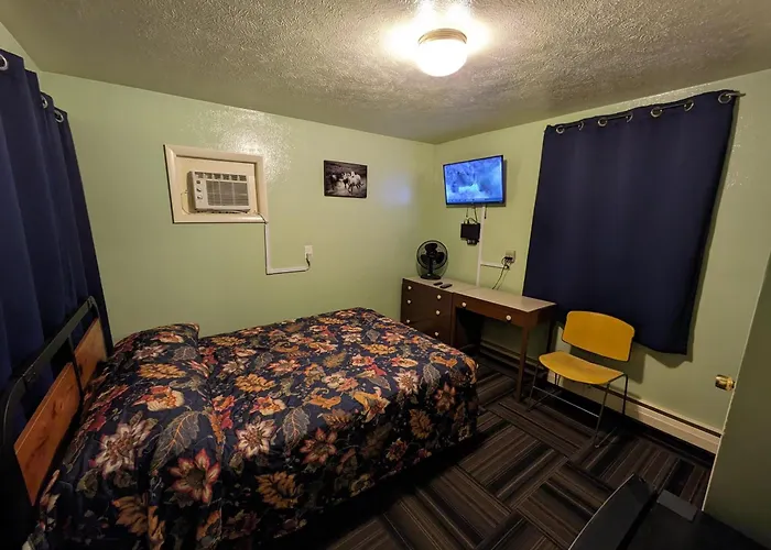 Motels in Howard City