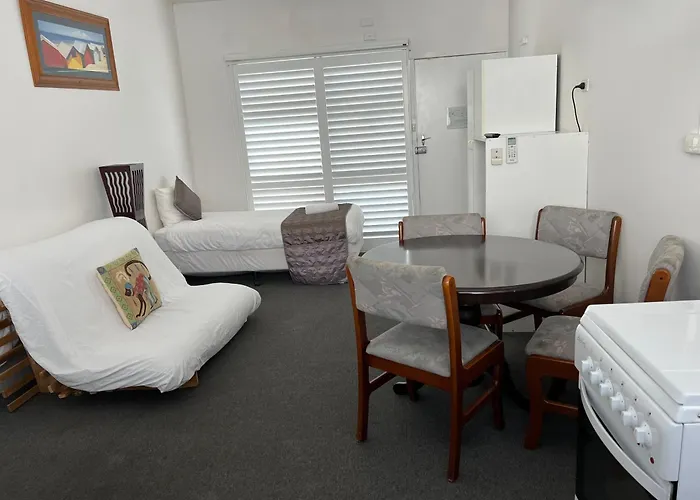 Motels in Mornington