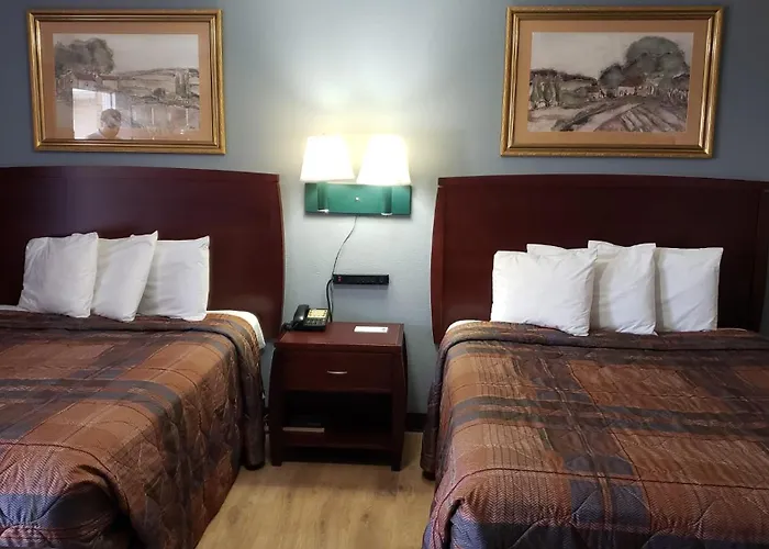 Motels in Iuka