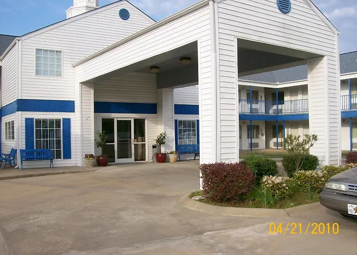 Motels in White Hall