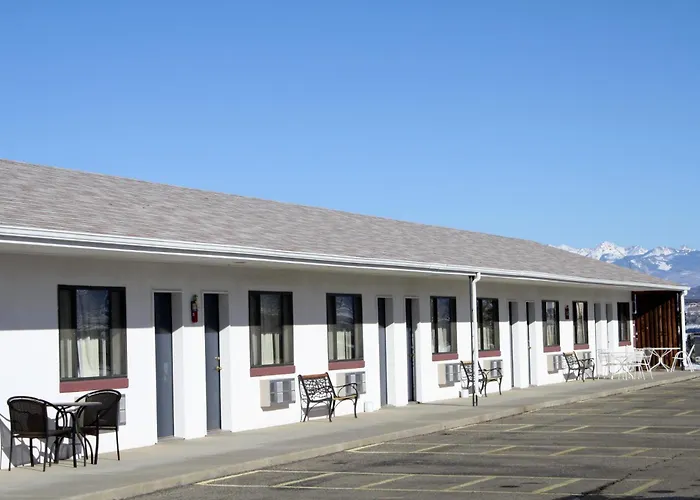 Motels in Dolores