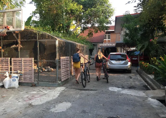 Pensions in Phra Nakhon Si Ayutthaya