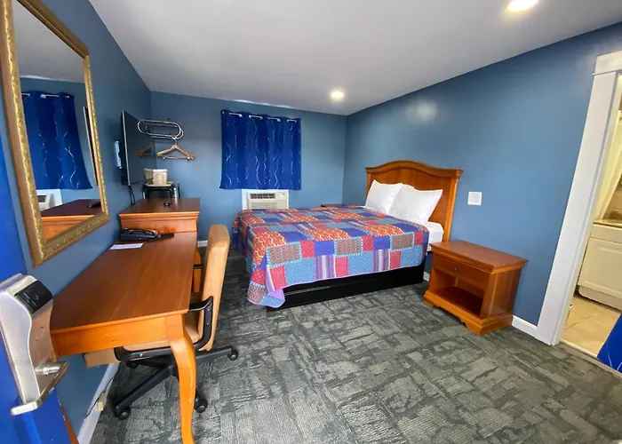 Motels in Claremont