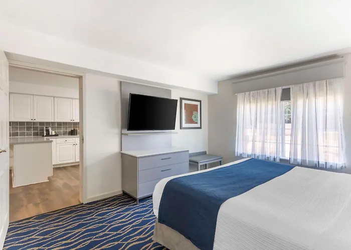 Motels in Loganville