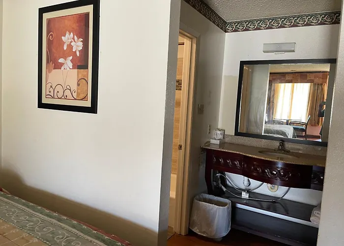 Motels in Granbury