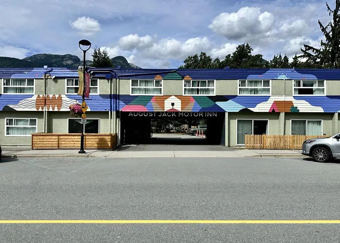 Motels in Squamish