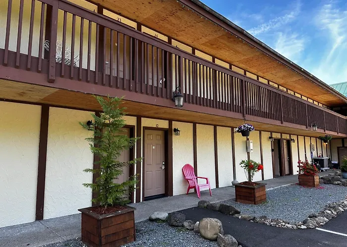 Motels in Packwood