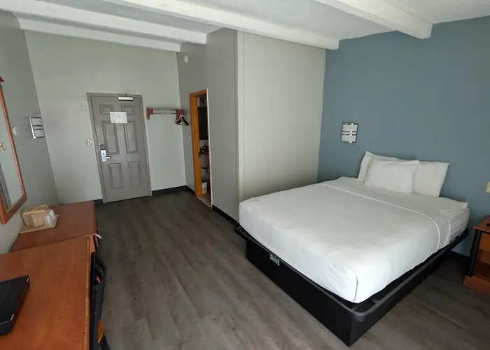 Motels in Neptune