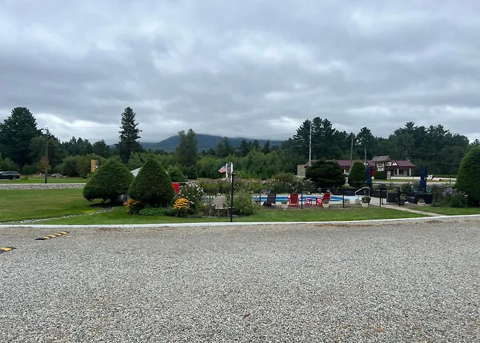 Motels in Marshfield