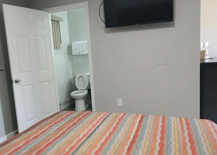 Motels in Painesville