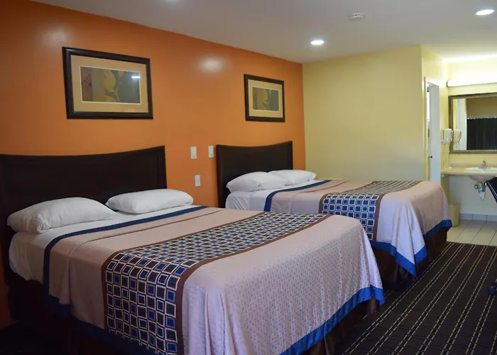 Motels in Camden