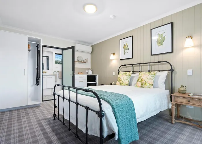 Motels in Canungra