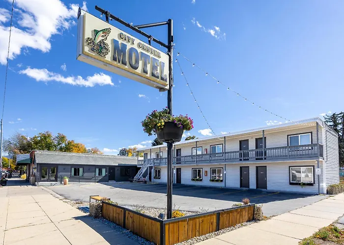 Motels in Hamilton