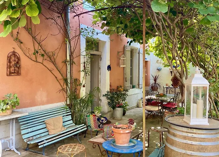 Chambres d'hotes à Sainte-Cécile-les-Vignes