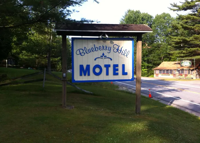 Motels in Long Lake
