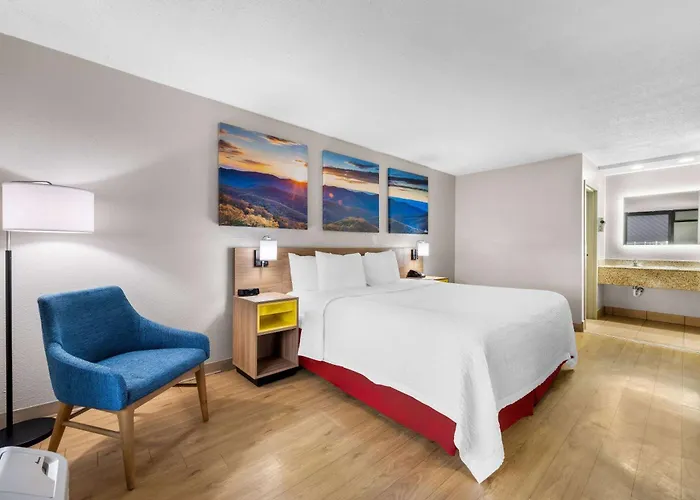 Motels in Louisburg