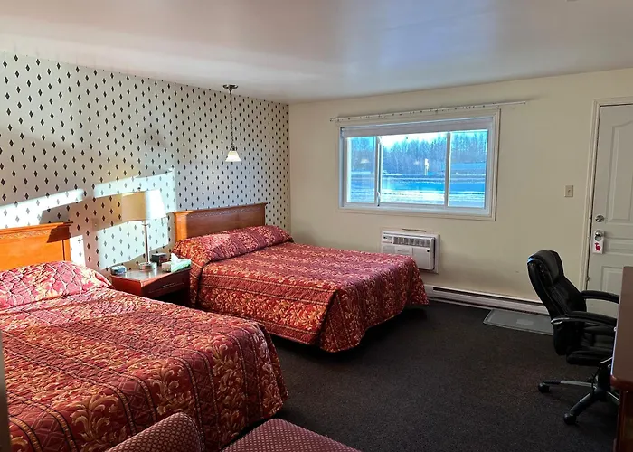 Motels in White River