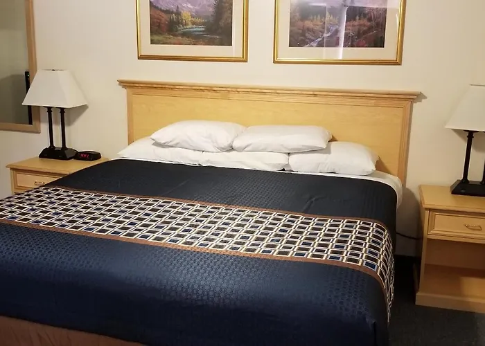 Motels in Lone Tree