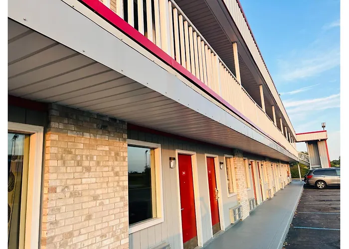 Motels in Marshall