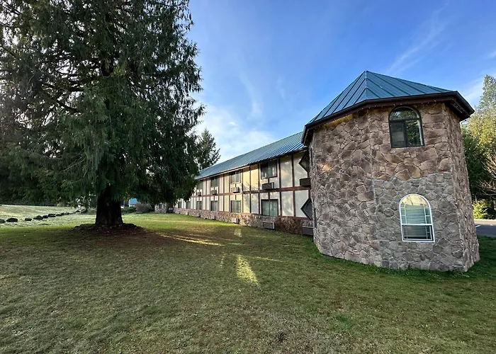 Motels in Randle