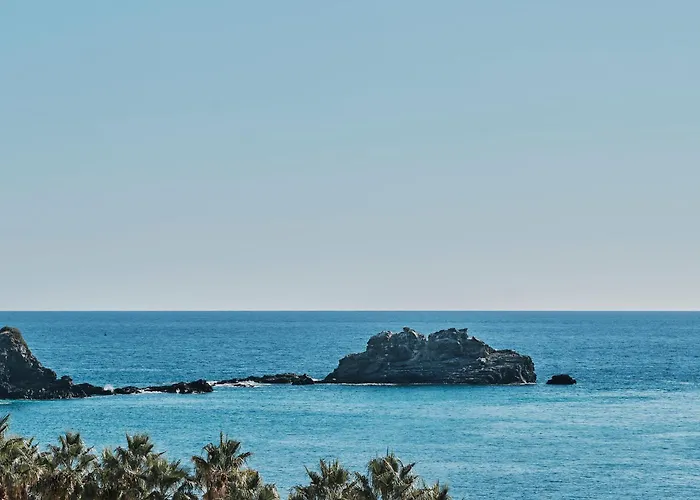 Cheap Hotels in Almunecar