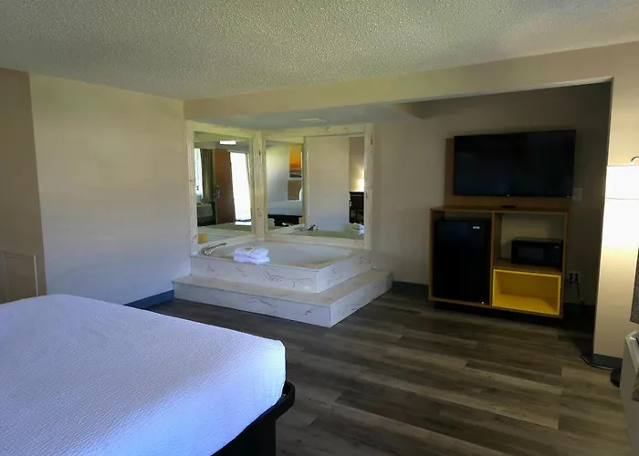 Motels in Mount Clemens