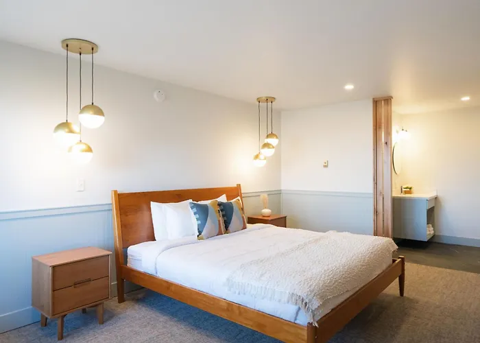Motels in Bayfield