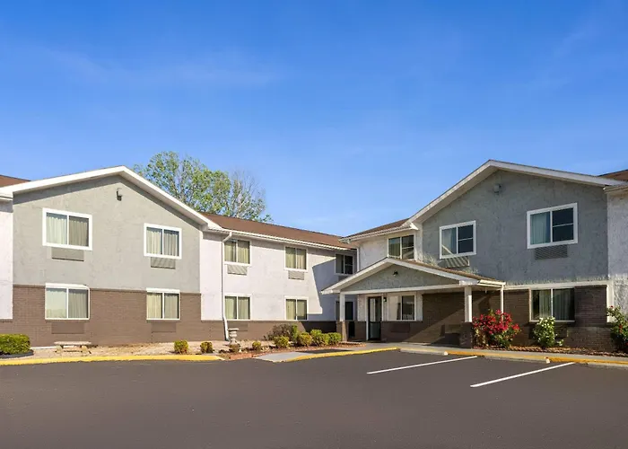 Motels in South Boston