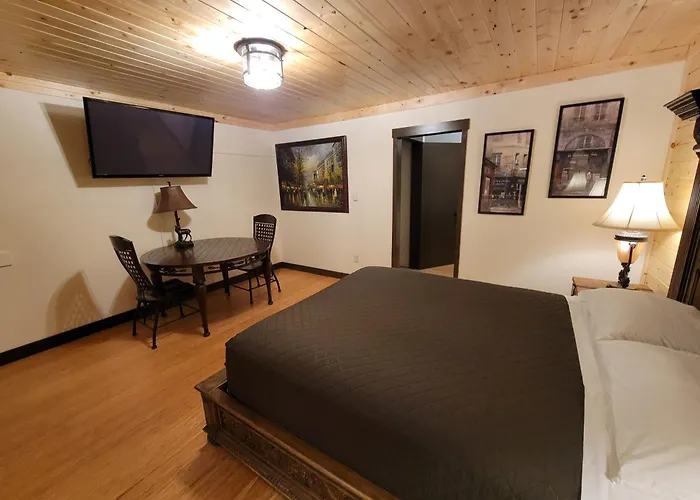 Motels in Crescent