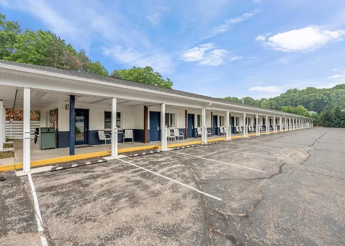 Motels in Muskegon Heights