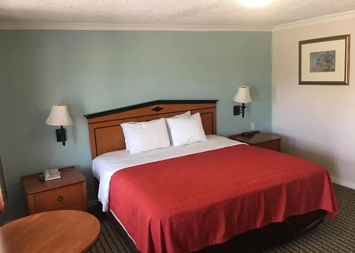 Motels in Burnet