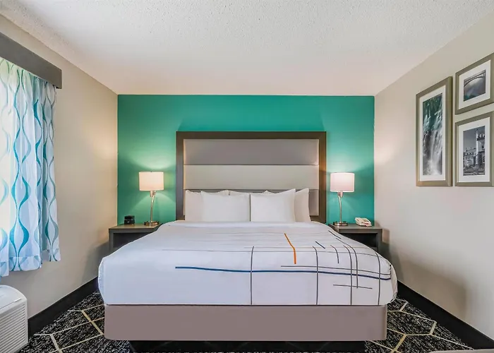 Cheap Hotels in Batavia