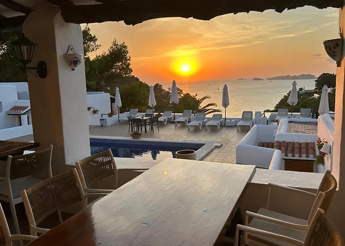 Hotel Economici in Cala Tarida (Ibiza)