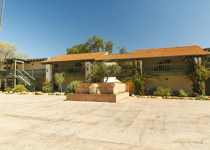 Motels in Summerland