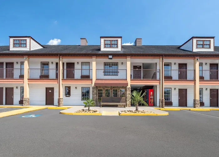 Motels in Elberton